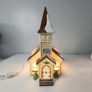 DEPARTMENT 56 HERITAGE COLLECTION NEW ENGLAND VILLAGE SLEEPY HOLLOW CHURCH